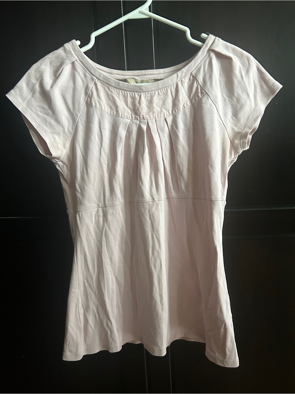 RW&CO. Light Pink Scoop-Neck Short Sleeve Tee